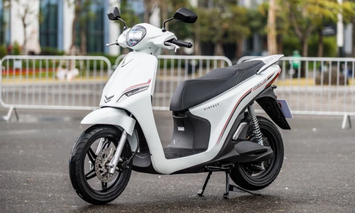 Vinfast feliz electric motorbike rental in Hoi AN